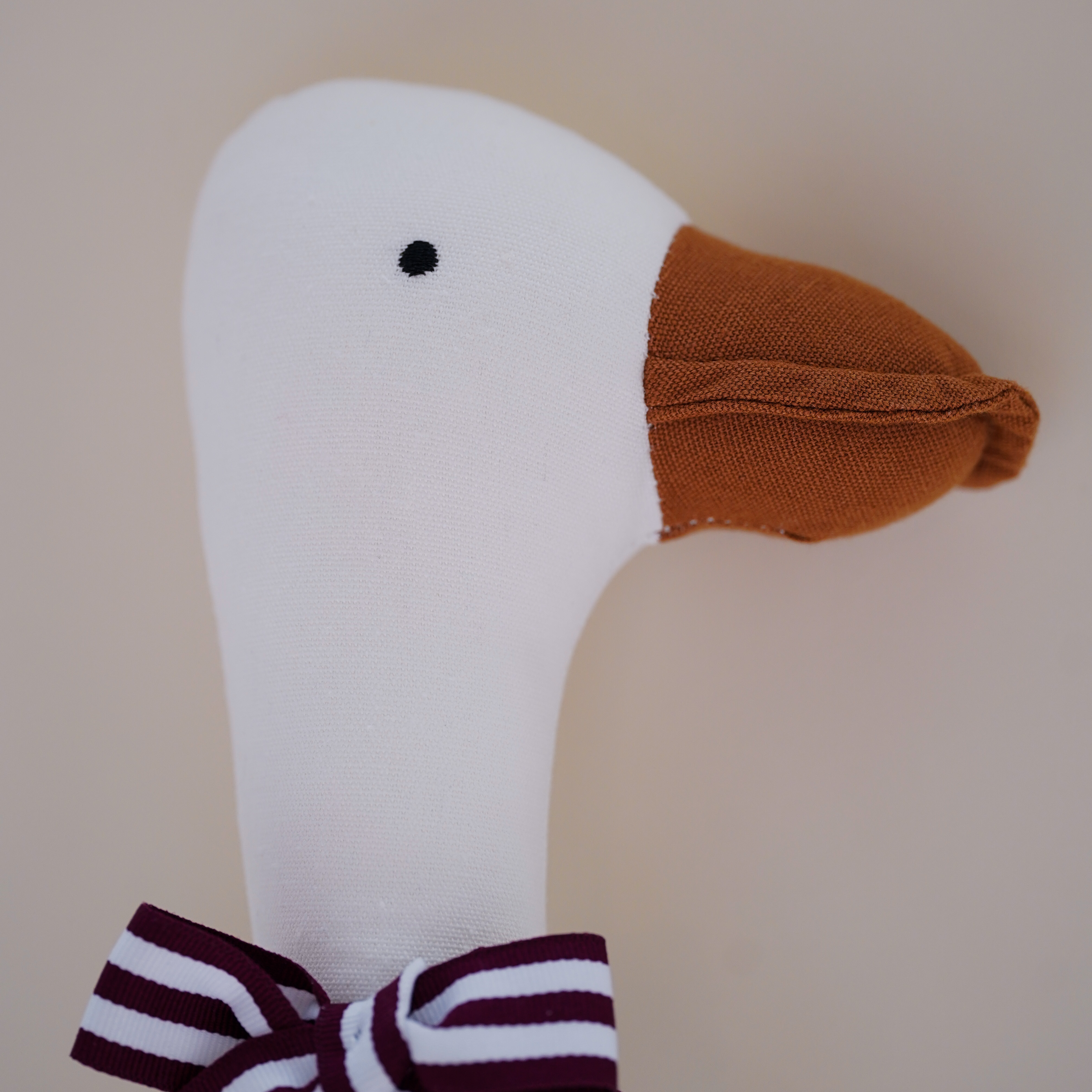 Stylish Cloth Goose Doll - Han - đánh giá và giá Baby Nursery Games